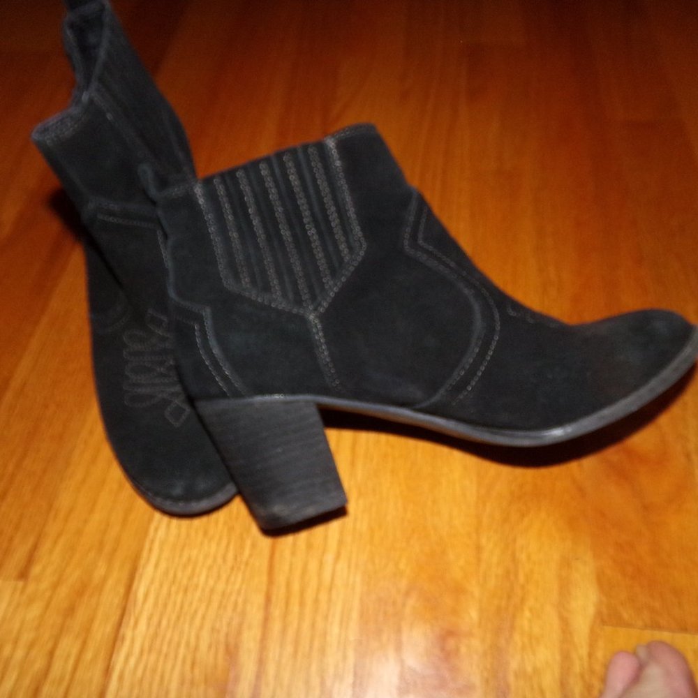 Franco Sarto Chesney black suede cowgirl boots 8 Excellent Pull On 2 in heel